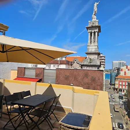 Atico Jovellanos דירה גיחון